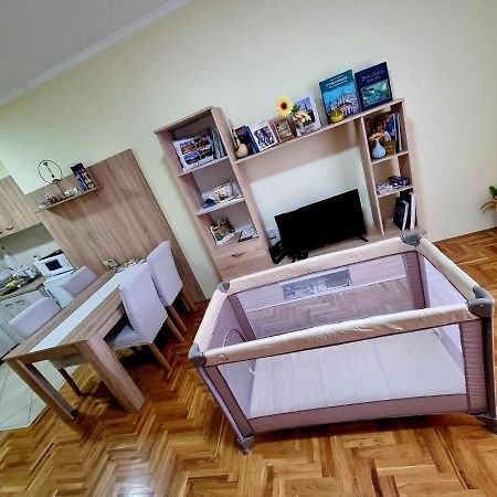 Sunflower Sombor Bagian luar foto